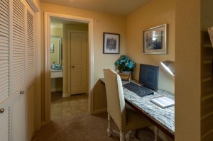 Two Bedroom Apartments for Rent in Conroe, TX - Model Desk Nook  